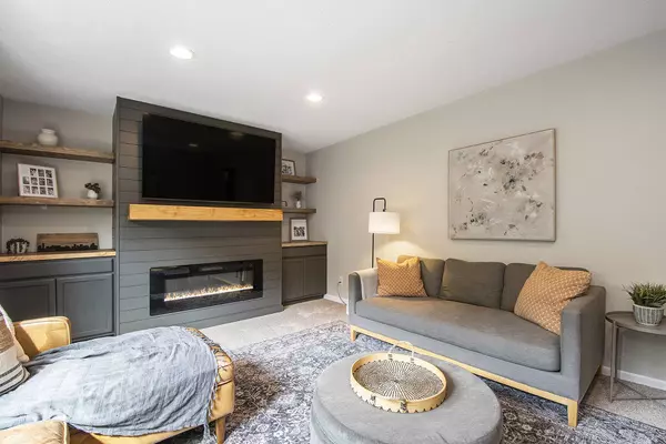 4903 Cedar Ridge NE Drive, Grand Rapids, MI 49525