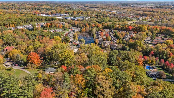 4404 N Division NE Avenue, Comstock Park, MI 49321