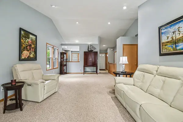 5839 Lyn Haven SE Drive #1, Kentwood, MI 49512