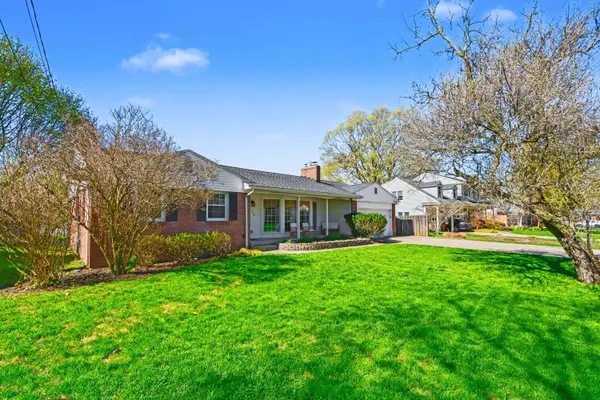 1658 Millbrook SE Street, Grand Rapids, MI 49508