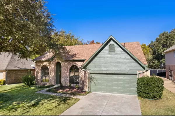 Updated 4 Bedroom Home for Sale in Grapevine, TX | Winding Creek Estates