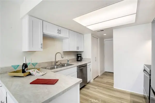 863 W 34th ST #A, Long Beach, CA 90806