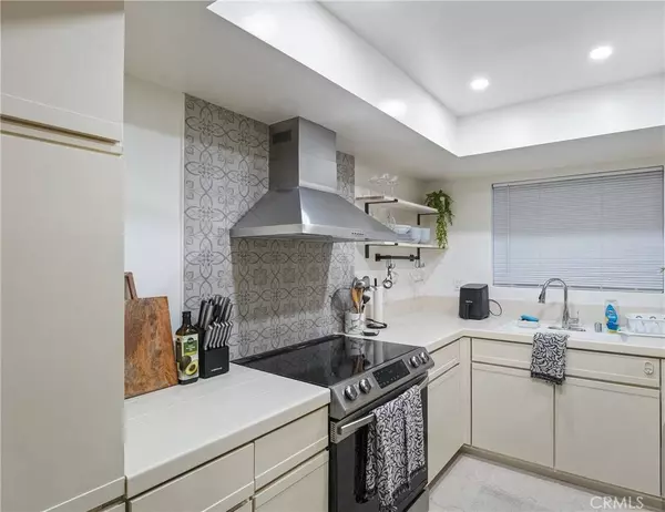 5000 S Centinela #101, Los Angeles, CA 90066