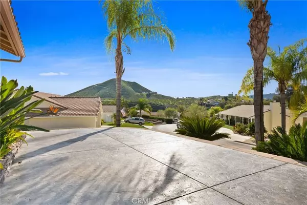 22962 Giant Fir, Canyon Lake, CA 92587