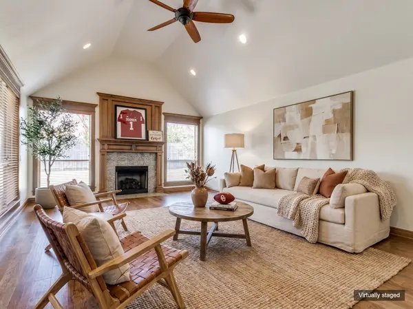 912 Trisha Ln, Norman, OK 73072-3729