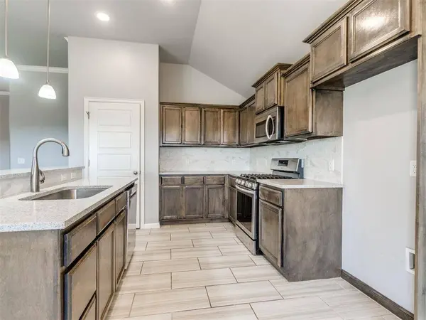 4308 Condor DR, Norman, OK 73072