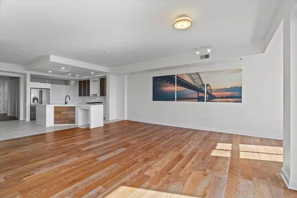 717 RIVERSIDE DR #906, Memphis, TN 38103