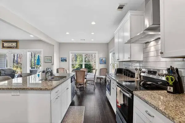 51 Morgan LN, Dawsonville, GA 30534