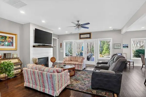 51 Morgan LN, Dawsonville, GA 30534