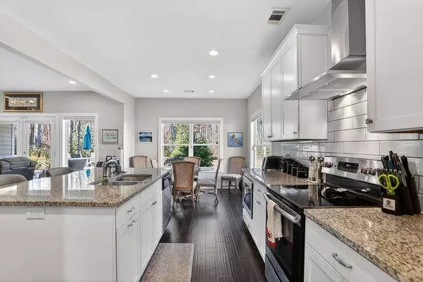 51 Morgan LN, Dawsonville, GA 30534