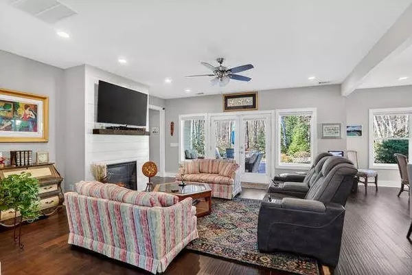 51 Morgan LN, Dawsonville, GA 30534