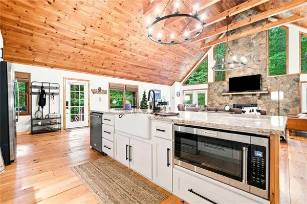 314 Northcutt RD, Ellijay, GA 30540