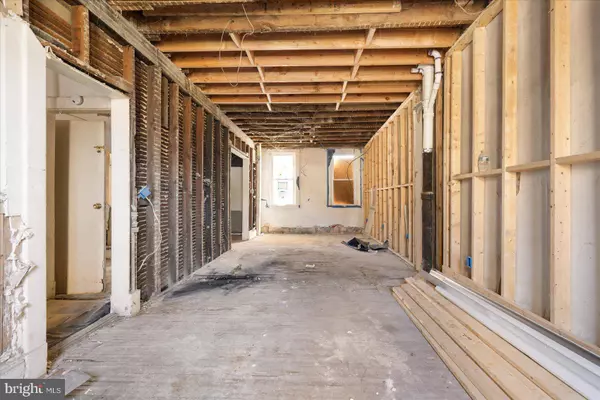 112 N HILTON ST, Baltimore, MD 21229