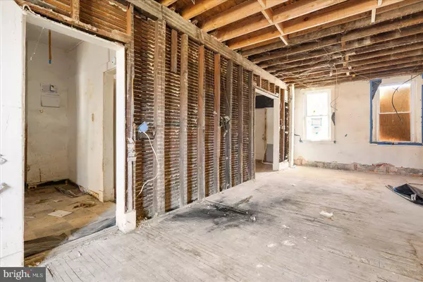 112 N HILTON ST, Baltimore, MD 21229