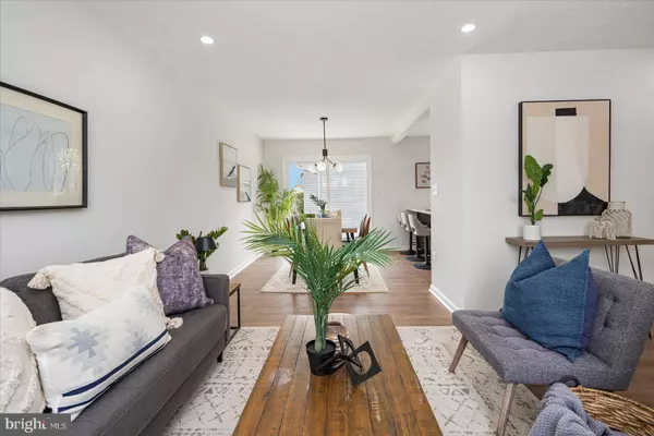 2129 LAWNWOOD CIR, Baltimore, MD 21207