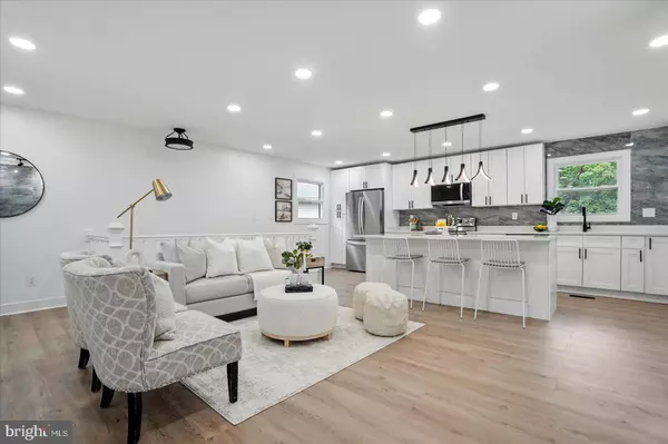 8224 OLD MILL RD, Pasadena, MD 21122