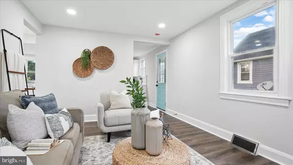 2910 SALISBURY AVE, Baltimore, MD 21219