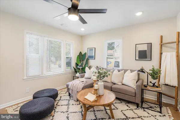 17 CIRCLE DR, Linthicum Heights, MD 21090