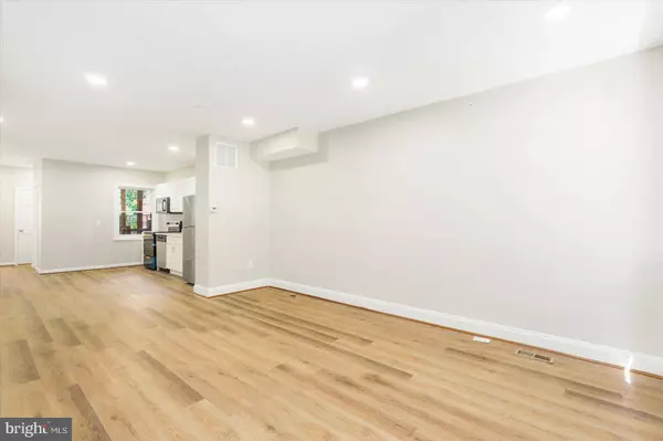 700 E 35TH ST, Baltimore, MD 21218