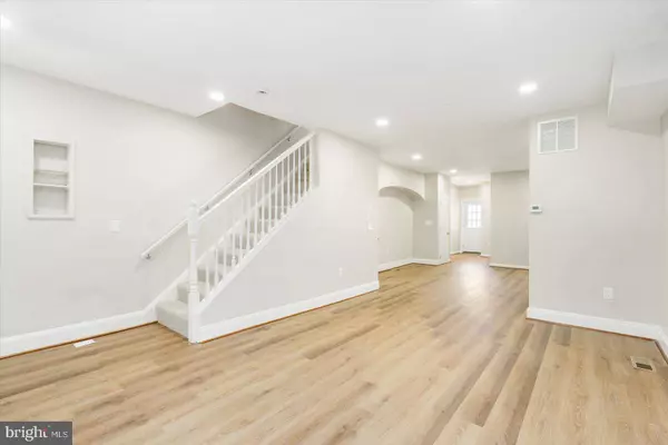 700 E 35TH ST, Baltimore, MD 21218