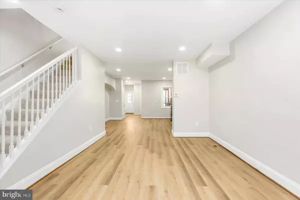 700 E 35TH ST, Baltimore, MD 21218