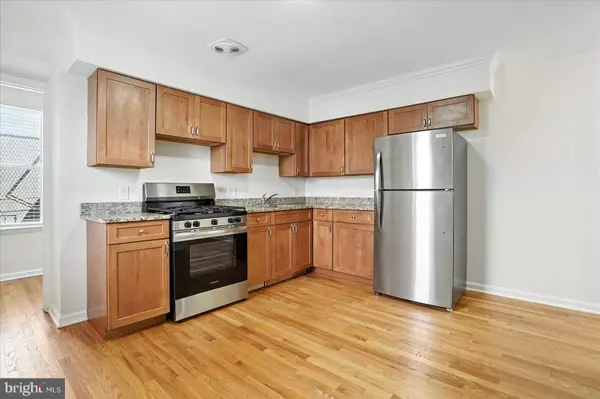 800 E NORTH AVE, Baltimore, MD 21202