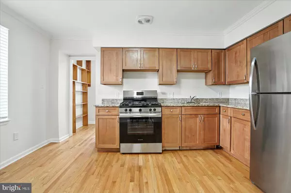 800 E NORTH AVE, Baltimore, MD 21202