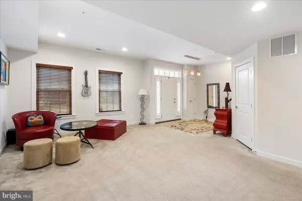 8634 SPRINGVALE DR, Lutherville Timonium, MD 21093