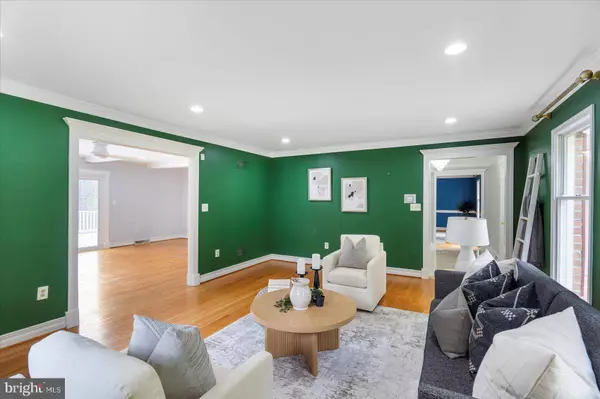 57 MONTVIEU CT, Hunt Valley, MD 21030