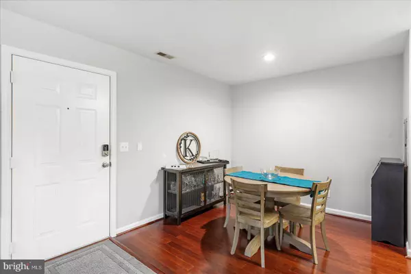 12108 TULLAMORE CT #204, Lutherville Timonium, MD 21093