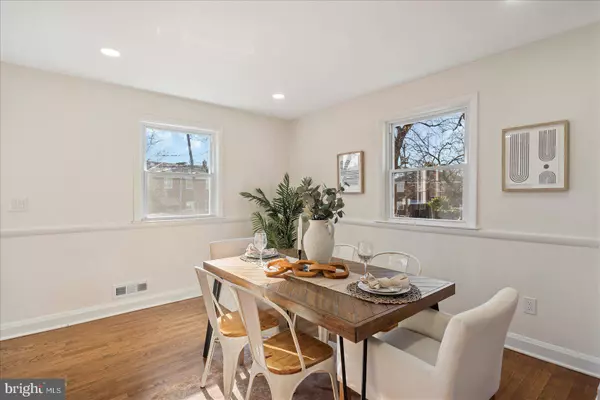 1009 E NORTHERN PKWY, Baltimore, MD 21212