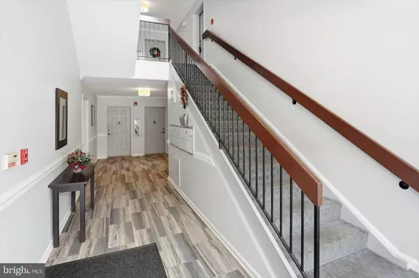 12108 TULLAMORE CT #204, Lutherville Timonium, MD 21093