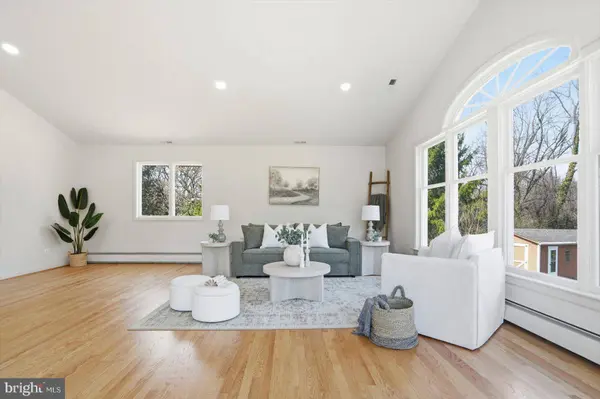 704 CHAPEL RIDGE RD, Lutherville Timonium, MD 21093