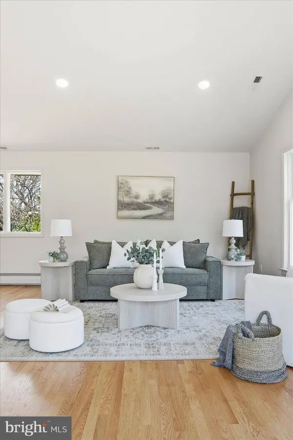 704 CHAPEL RIDGE RD, Lutherville Timonium, MD 21093