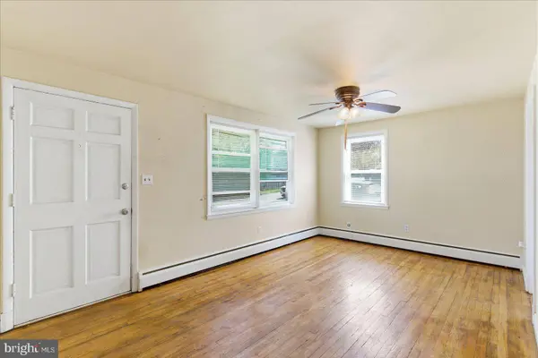 9804 MONROE ST, Cockeysville, MD 21030