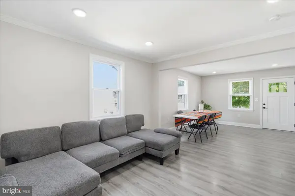 825 MARTIN RD, Essex, MD 21221