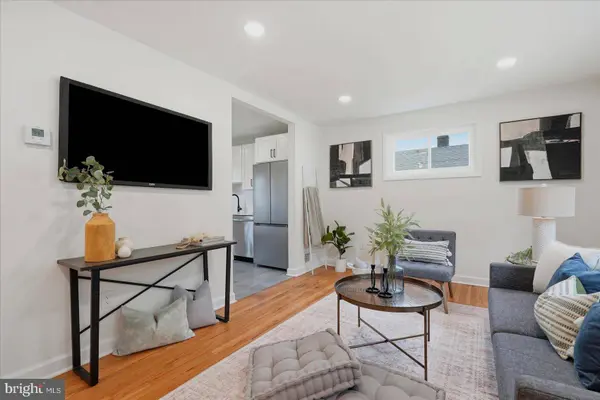 3 BRIGHT CIR, Baltimore, MD 21207