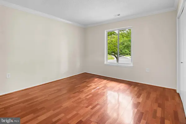 7 FINSBURY PARK CT #44-B, Silver Spring, MD 20906