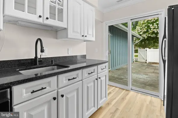 7 FINSBURY PARK CT #44-B