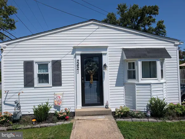 2421 WOODRIDGE RD