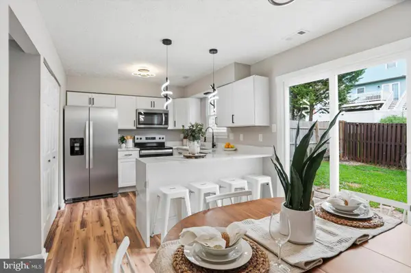 2807 RED OAK LN, Lanham, MD 20706
