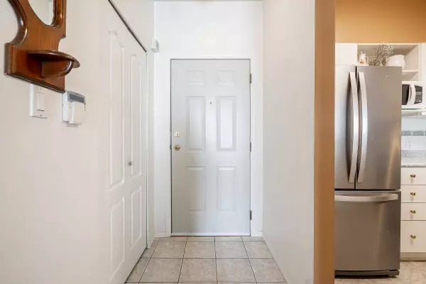 10128 132 ST #101, Surrey, BC V3T 3T5