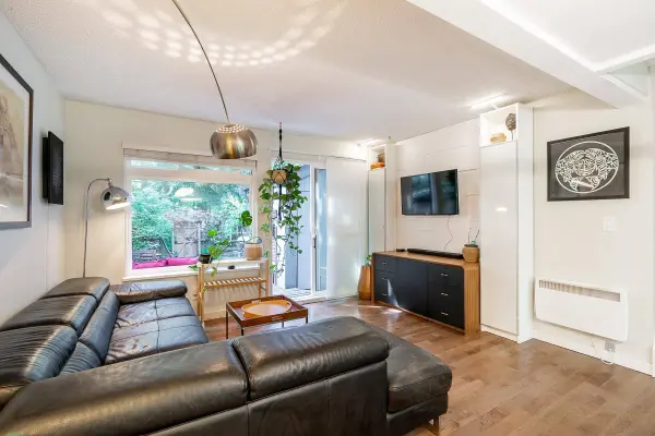 811 Alexander Bay, Port Moody, BC V3H 3R7