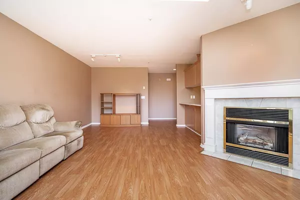 19044 118b AVE #8, Pitt Meadows, BC V3Y 2R2