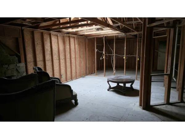 9496 160A STREET, Surrey, BC V4N2P4