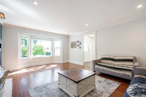3933 Toronto ST, Port Coquitlam, BC V3B 6M4