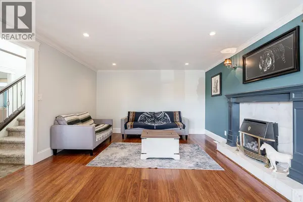 3933 TORONTO STREET, Port Coquitlam, BC V3B6M4