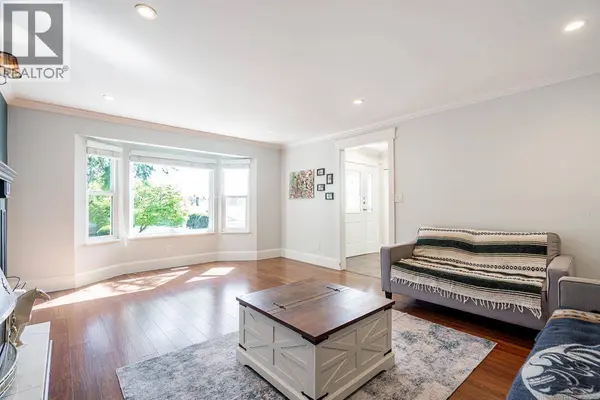 3933 TORONTO STREET, Port Coquitlam, BC V3B6M4