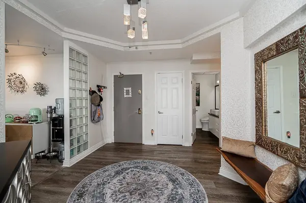 10082 148 ST #2304, Surrey, BC V3R 0S3
