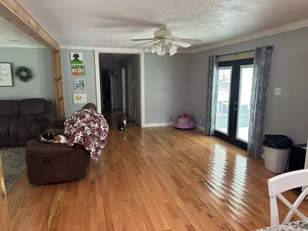 109 Mountain Laural, Mouthcard, KY 41548